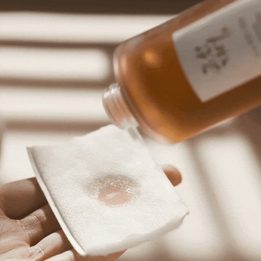 GIF of Beauty of Joseon Ginseng Essence Water being poured – lightweight liquid skincare for glowing complexion.